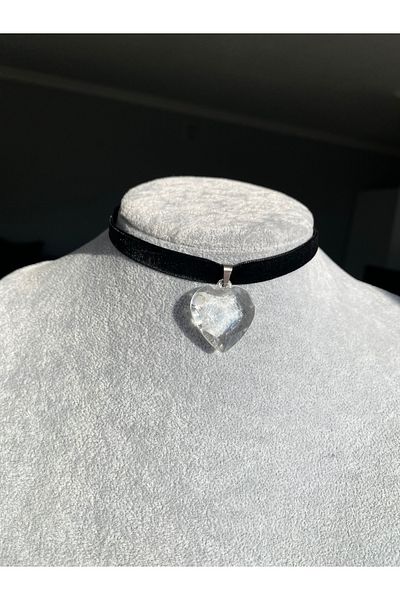 Pinky Lady Transparent Heart Velvet Choker