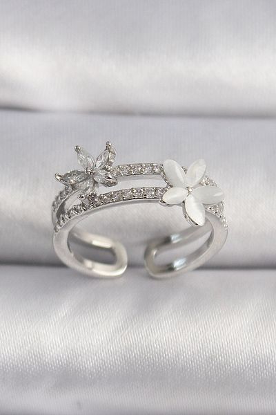 YTT Marketing Brass Silver Color Zircon Stone Flower Model Vip Series Women's Ring