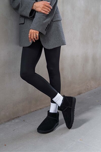 NİŞANTAŞI SHOES Schwarze Mini-Damenstiefel aus echtem Wildleder mit flacher Sohle und Fell innen