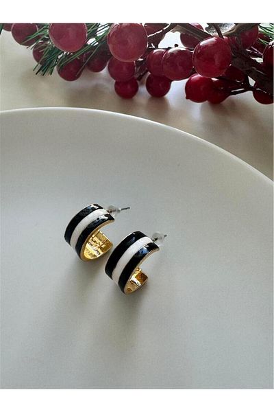 Pelin Aksesuar Black and White Striped Hoop Earrings