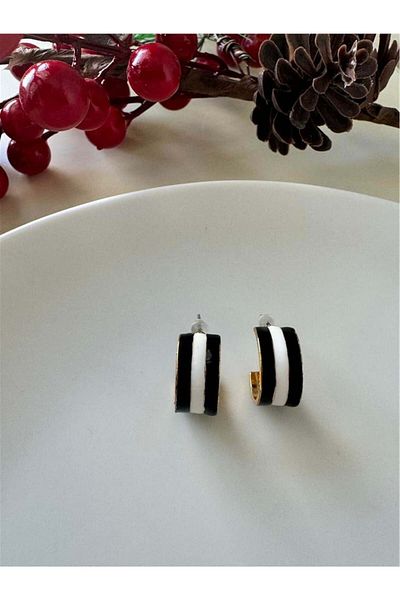 Pelin Aksesuar Black and White Striped Hoop Earrings