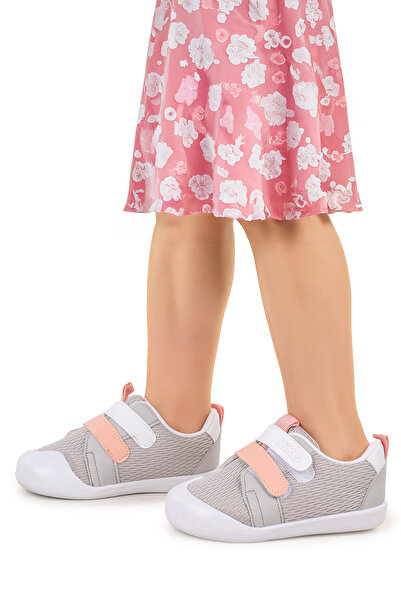 Kiko Kids حذاء رياضي للفتيات الصغيرات من Textile First Step Velcro