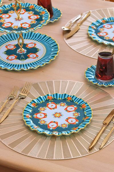 Glore Madeira Gold Gilt Glass Cake Plate Set for 6 People