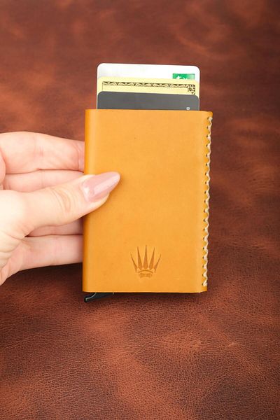 WATCHOFROYAL Genuine Leather Camel Buttero Gift Set - Mechanical Card Holder and Keychain