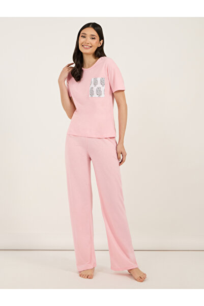Styli Printed Pocket Detail T-Shirt & Pyjama Set