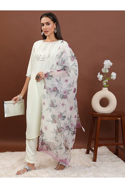 Ketch By Styli Pack of 3 - Embroidered Mirror Work Kurta, Trousers & Dupatta