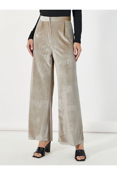 Styli Velvet Look Wide Leg High Rise Pants