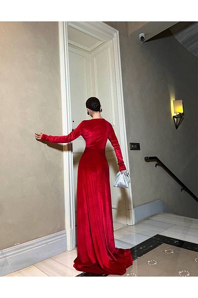 Trendusfashion Velvet Fabric Evening Dress with Stone and Slit Detail