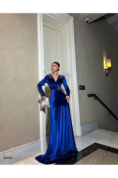 Trendusfashion Bársony szövetből készült estélyi ruha kővel és hasított részletekkel