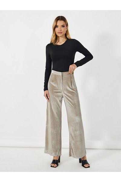 Styli Velvet Look Wide Leg High Rise Pants