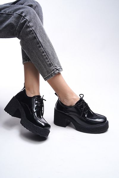 Riccon Qerekna Women's Matte Black Patent Leather Loafer - Heels and Laces 00121500