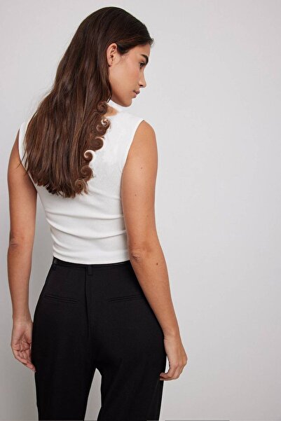 CHEISU Vestă Crop albă - Gât pătrat, mânecă zero, bluză cu nervuri