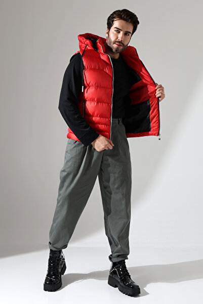 B.HE.Z Men's Gel Padding Lined Inner Pocket Detachable Zipper Hood Puffer Vest Red