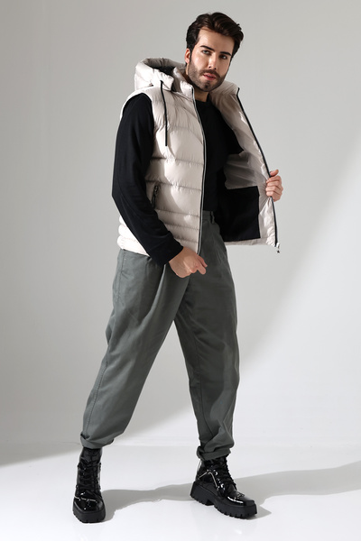 B.HE.Z Чоловічий жилет з підкладкою з гелевим наповнювачем, внутрішніми кишенями, знімним капюшоном на блискавці та надувними вставками.