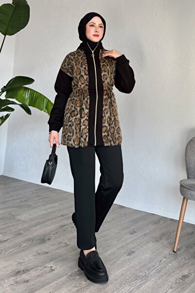 InStyle Чорна кепка з леопардовим принтом