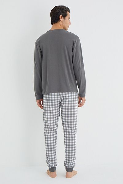 Trendyol Collection Σετ πλεκτών υπνοδωματίων με καρό μοτίβο Anthracite Regular Fit - TMNAW25PT00064