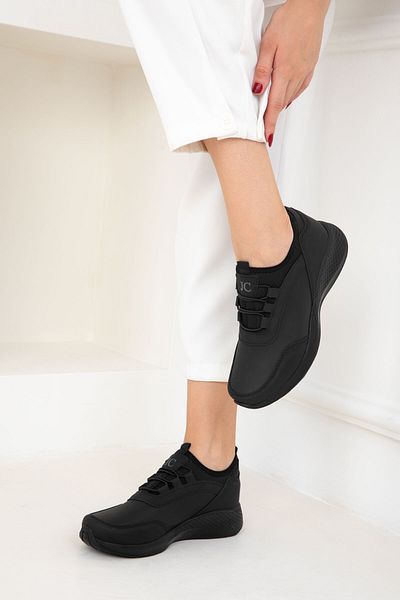 SOHO Women's Sneaker 19594 - Black Black