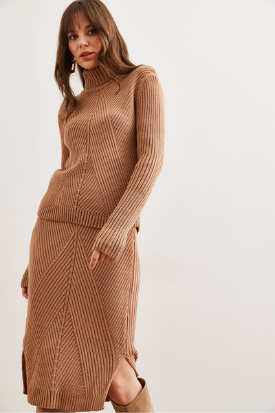 Olalook Women's Camel Geometric Textured Skirt Knitwear Suit Tkm- 19000325