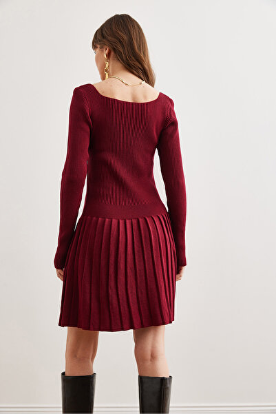 Olalook Kadın Bordo Düğme Detaylı Eteği Pileli Triko Elbise ELB-19002326