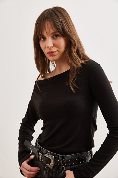 Olalook Kadın Düz Siyah Premium Soft Touch Kayık Yaka Esnek Bluz BLZ-19002448