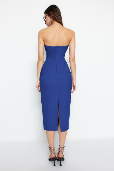 Trendyol Collection Saks Body Fitted Podšívka Lesklý kámen Tkané stylové večerní šaty Noční šaty TPRSS23EL00476