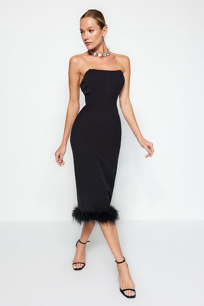 Trendyol Collection Stilvolles schwarzes Abendkleid mit spitzem, gewebtem Korsettdetail - TPRAW24EL00182