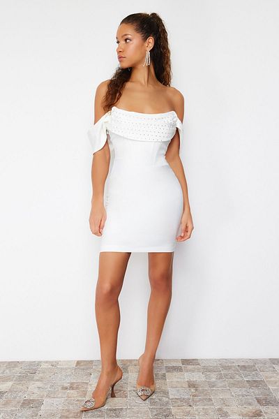 Trendyol Collection Rochie de seara scurta, alba, stralucitoare, detaliata cu pietre - TPRSS24EL00109