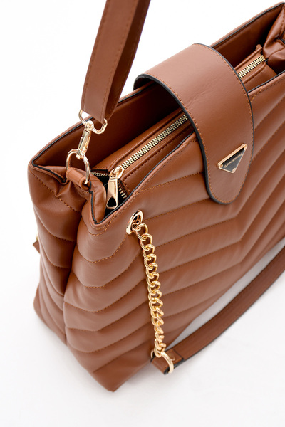 çkn sedat çakan çanta & fular & aksesuar 3 rekeszes steppelt mintás láncrészlettel ellátott dupla pántos női válltáska