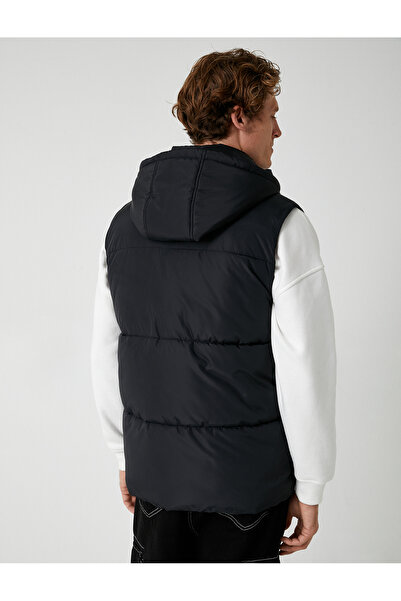 Koton Şişme Yelek Kapşonlu Slim Fit Cep Detaylı Fermuarlı