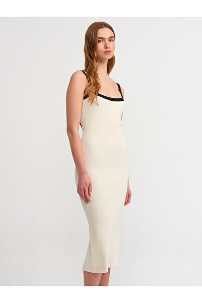 Dilvin 90156 Rochie din tricotaj cu șiretă cu bretele la spate-crem-negru