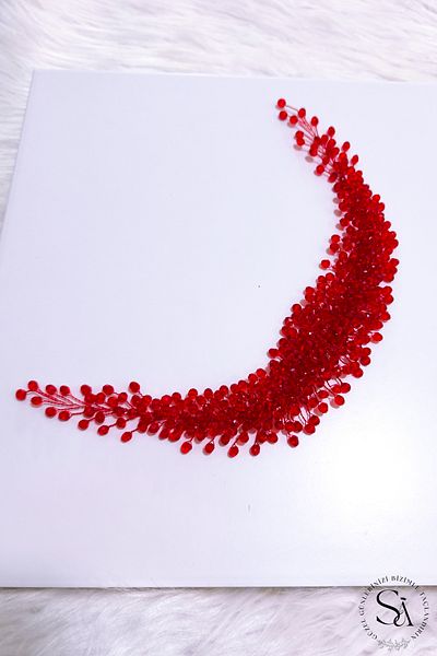 SimgeAksesuar Fashionable and Elegant Engagement and Henna Accessory with Red Crystal Stone