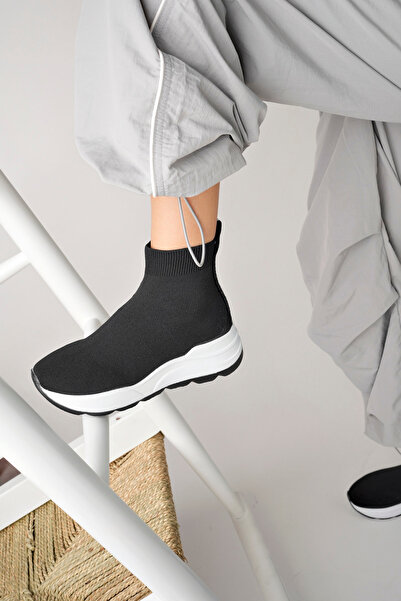 Just Shoes Kadın Çorap Spor Ayakkabı Siyah Beyaz Yüksek Taban Sneaker -1beden Küçük Alınız
