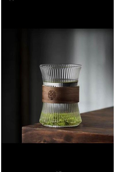 Enyaza Home 400 ml Borasilicate Wood Detailed Origami Shaped Coffee and Presentation Glass 1 Piece