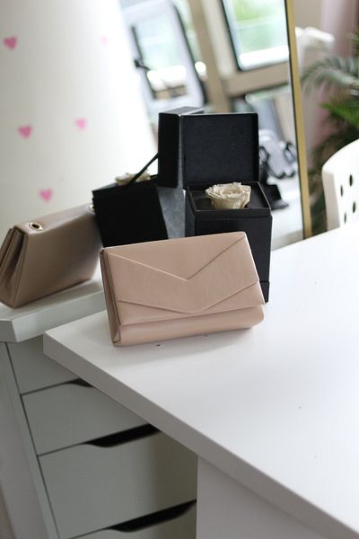 Moom Bag Γυναικεία τσάντα ώμου Nude Envelope Box