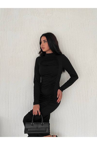 BYKUZEYARAS Rochie de lungime midi din țesătură neagră Sandy cu drapaj în față