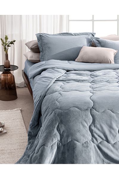 Madame Coco مجموعة Kaira King Size Indigo Comforter