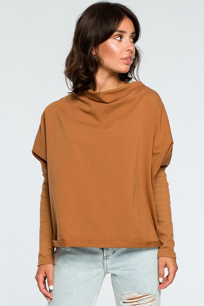 BEWEAR Sweatshirt with a back neckline