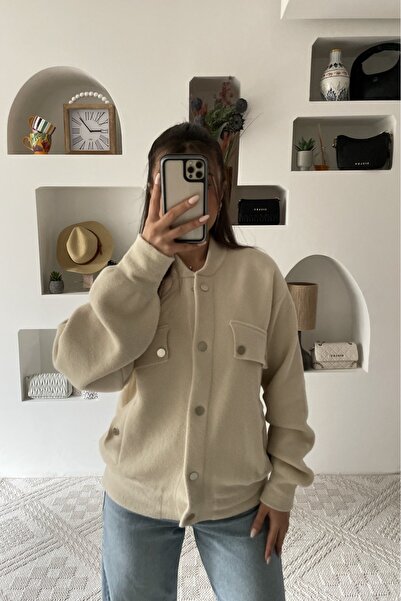 Askı Nişantaşı Sıfır Yaka Cepli Düğme Detaylı Yumuşak Dokulu Ceket Model Hırka