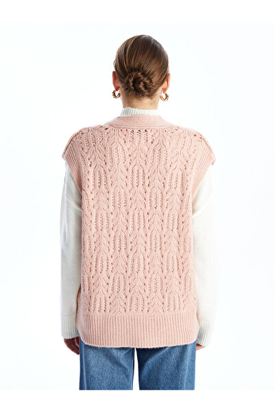 LC Waikiki V Yaka Kendinden Desenli Kadın Triko Yelek