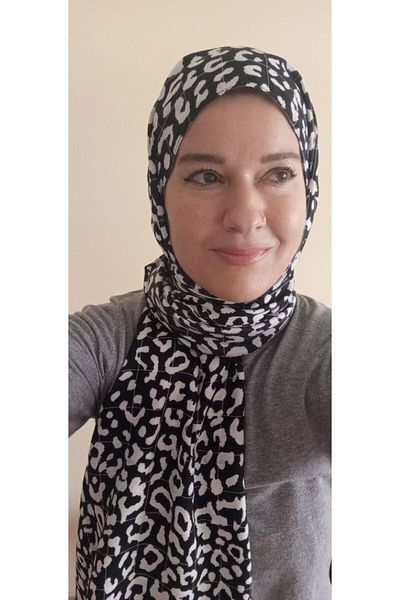 İskeçe Exclusive Leopard Print Black and White Scarf in Custom Box