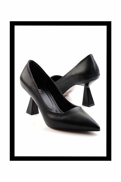 Bambi Pantofi cu toc de damă negri clasici - K 01231400009