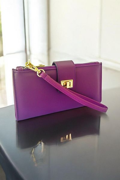Lederax Lockable Faux Leather Women's Card Holder Wallet with Phone Compartment