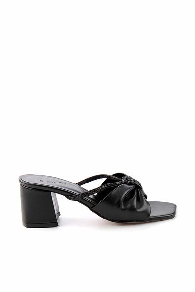 Bambi Women's Black Slippers K04233000209