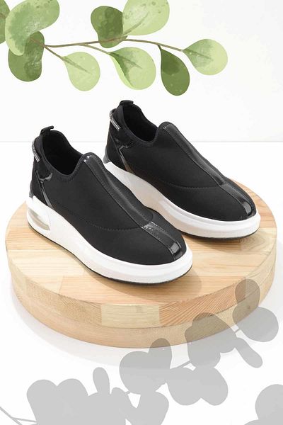 Bambi Schwarzer Stretch-Damen-Sneaker K 01212221517