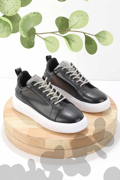 Bambi Women's Black Sneakers K01140002009