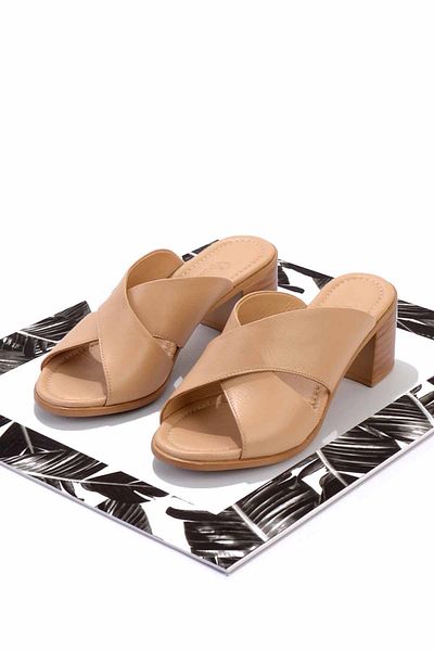 Bambi Nude Leather Women's Slippers K04290023403