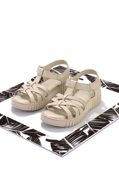 Bambi Beige Leather Women's Sandals K05763092803