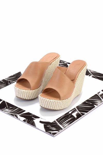 Bambi Γυναικείες παντόφλες Tan Leather K04480091003