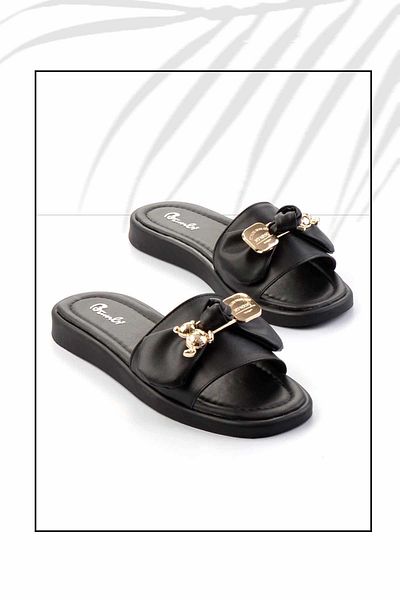 Bambi Women's Black Slippers K04875800209