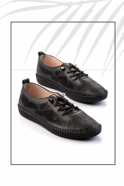 Bambi Schwarze Damen-Freizeitschuhe aus echtem Leder K 01462025003